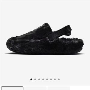 NWB Nike Calm SE Fuzzy Clog - Black
